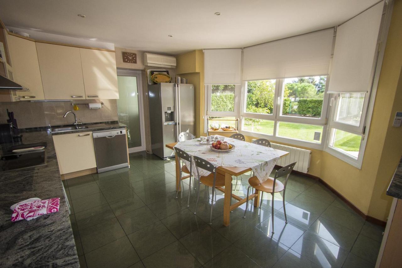 Villa Reus Esterno foto