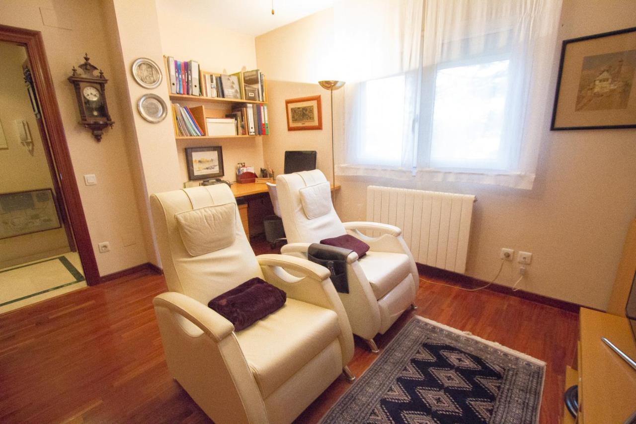 Villa Reus Esterno foto