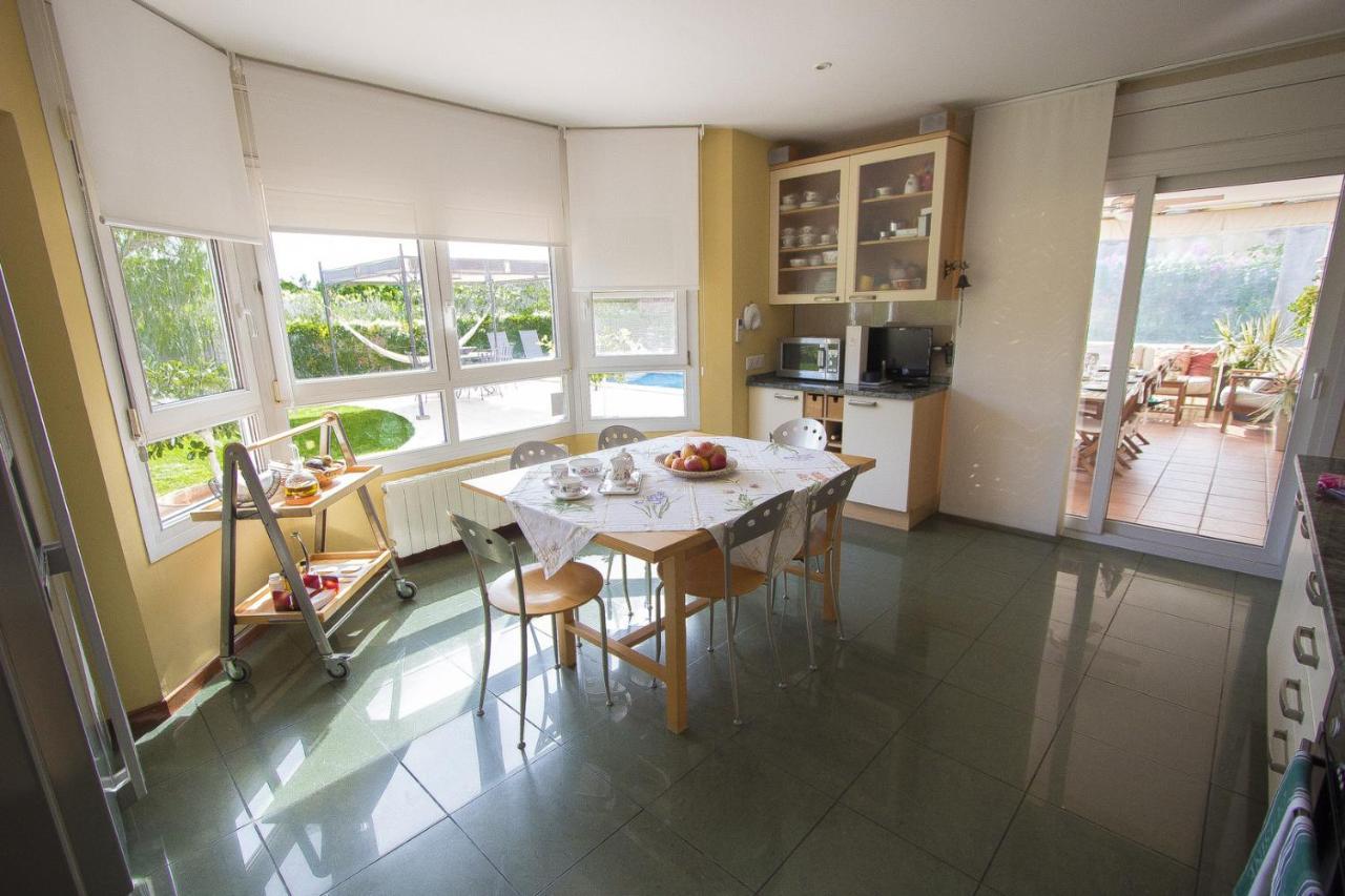 Villa Reus Esterno foto